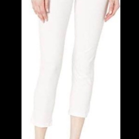 Women's Denim Capri Leggings With Pockets - Picture 3 of 4